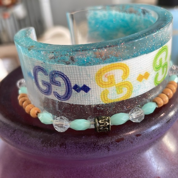 💋Clear Lucite handcrafted designer inspired details inside & out - Picture 3 of 3